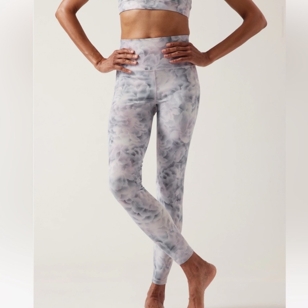 Athleta Gray and Lavender Floral Print Salutation Stash Tight